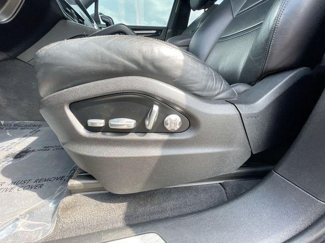 2020 Porsche Cayenne Base