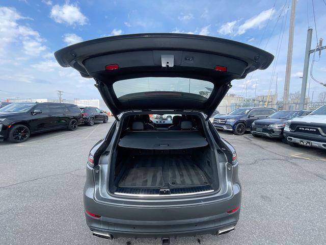 2020 Porsche Cayenne Base