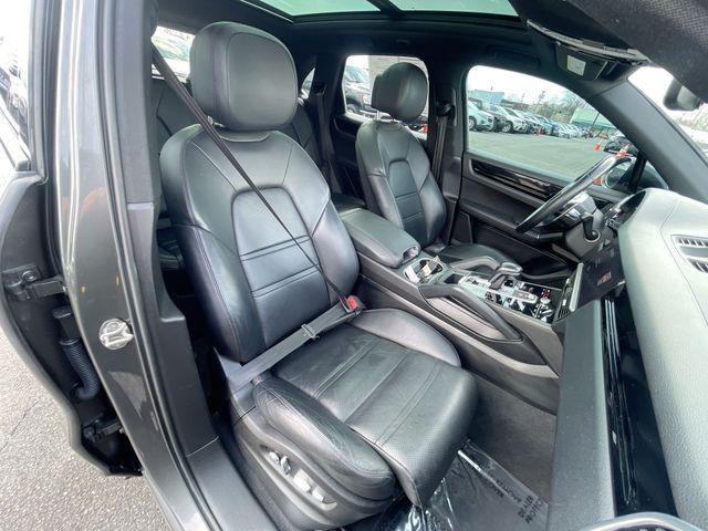 2020 Porsche Cayenne Base