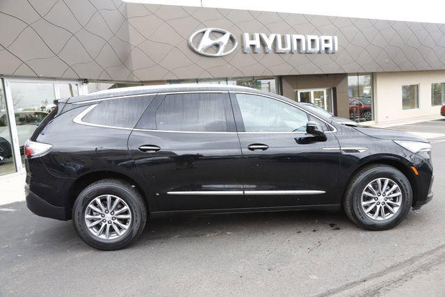2022 Buick Enclave FWD Essence