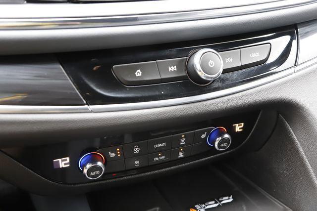 2022 Buick Enclave FWD Essence