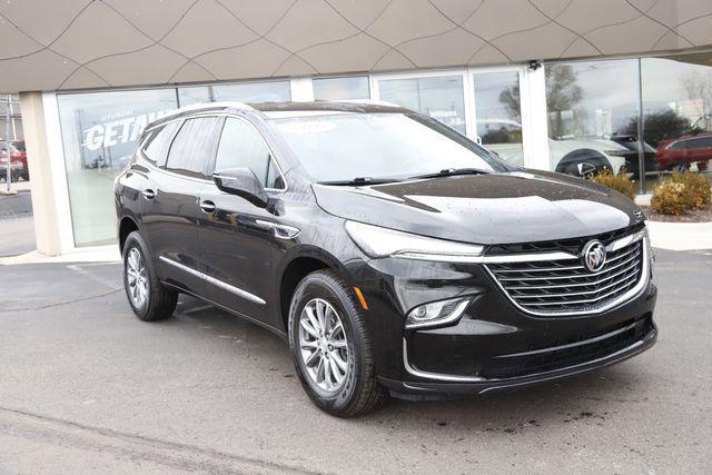 2022 Buick Enclave FWD Essence for sale in LANSING, MI
