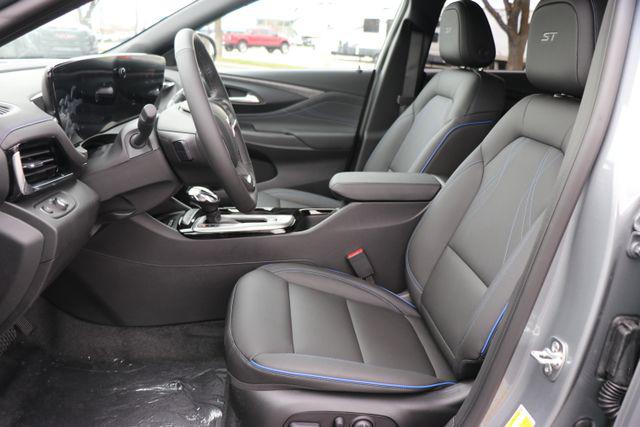 2026 Buick NV Sport Touring FWD