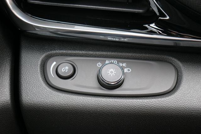 2026 Buick NV Sport Touring FWD