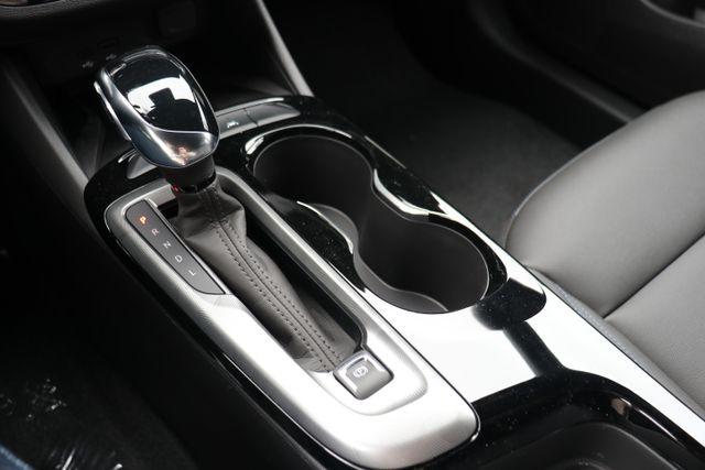 2026 Buick NV Sport Touring FWD