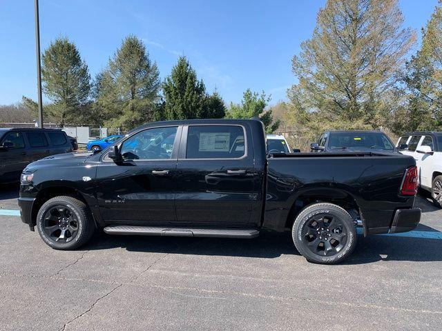 2026 RAM Ram 1500 RAM 1500 EXPRESS CREW CAB 4X4 57 BOX