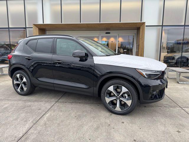 2026 Volvo XC40 Plus, B5 AWD Gas (mild hybrid), Dark for sale in Lynnwood, WA