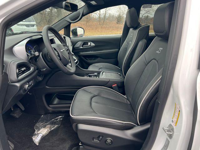 2026 Chrysler Pacifica Limited AWD