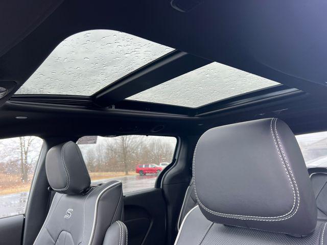 2026 Chrysler Pacifica Limited AWD