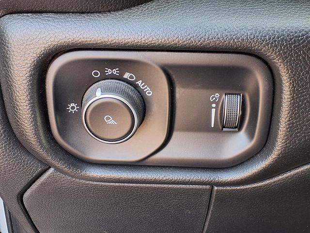 2021 Jeep Ram 2500 Tradesman Regular Cab 4x2 8' Box