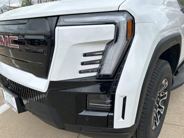 2026 GMC Sierra Standard Range Elevation