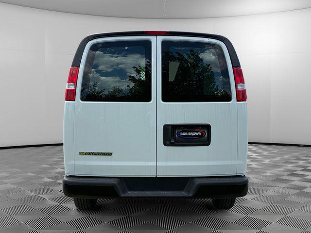 2026 Chevrolet Express Cargo Van 2500 Regular Wheelbase, WT, RWD