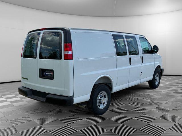 2026 Chevrolet Express Cargo Van 2500 Regular Wheelbase, WT, RWD
