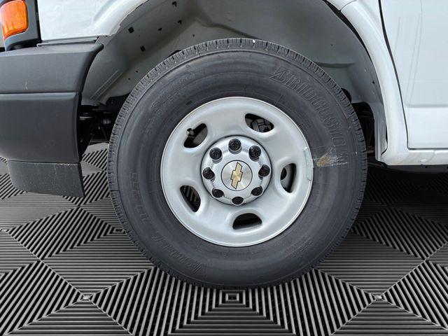 2026 Chevrolet Express Cargo Van 2500 Regular Wheelbase, WT, RWD