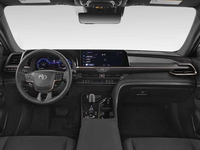 2025 Toyota Crown Signia XLE