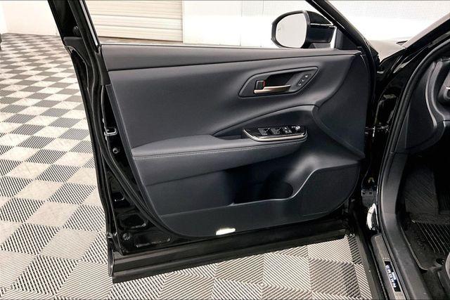 2025 Toyota Crown Signia XLE