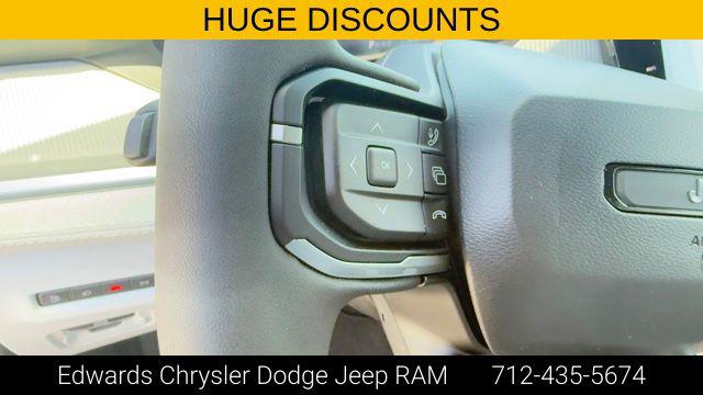 2026 Jeep Cherokee Laredo 4x4
