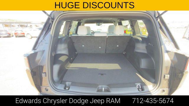 2026 Jeep Cherokee Laredo 4x4