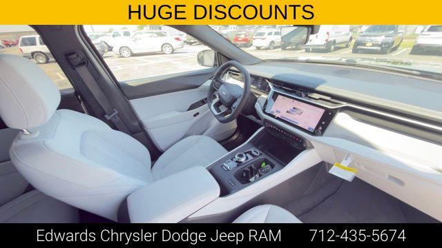 2026 Jeep Cherokee Laredo 4x4