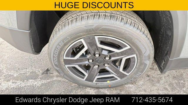 2026 Jeep Cherokee Laredo 4x4