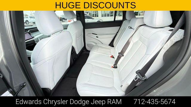 2026 Jeep Cherokee Laredo 4x4