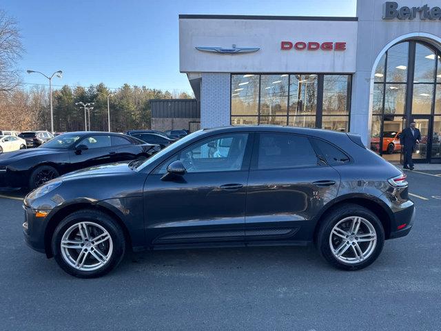 2024 Porsche Macan Unknown