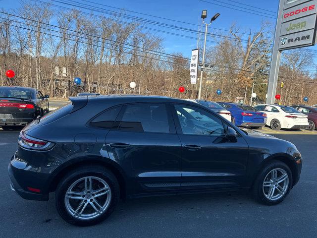 2024 Porsche Macan Unknown