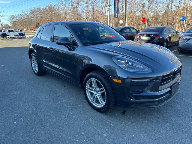 2024 Porsche Macan Unknown