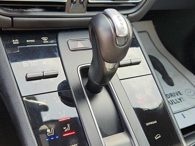 2024 Porsche Macan Unknown