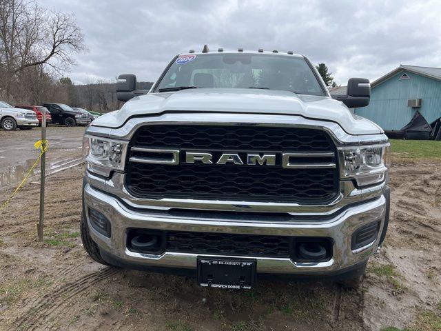 2024 Ram 4500 Chassis Tradesman/SLT