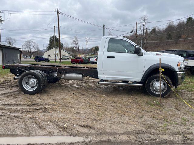 2024 Ram 4500 Chassis Tradesman/SLT