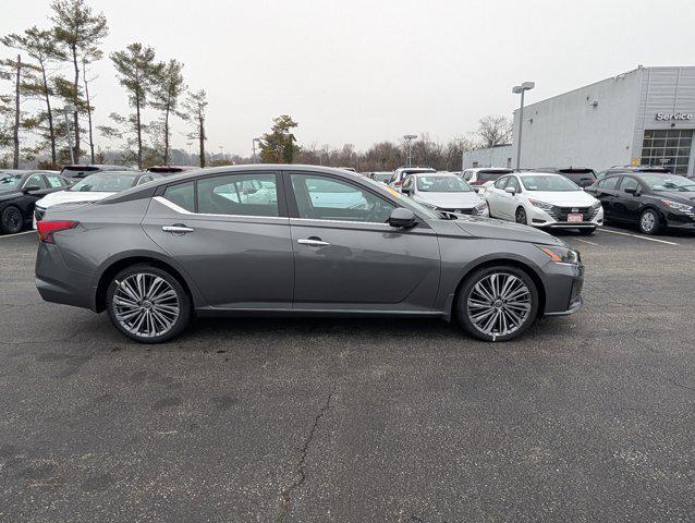 2025 Nissan Altima SL FWD