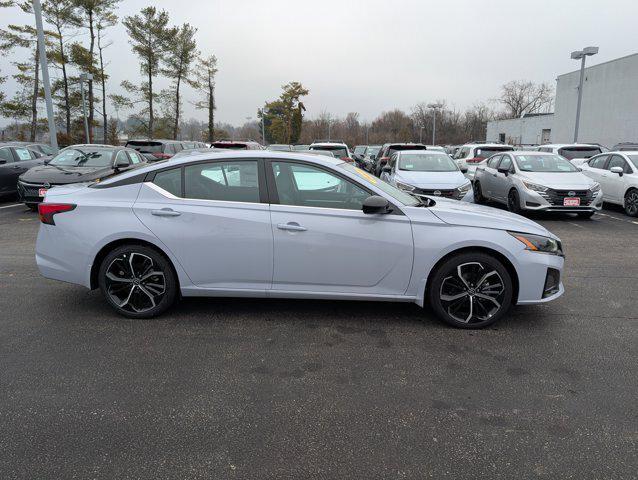 2025 Nissan Altima SR FWD