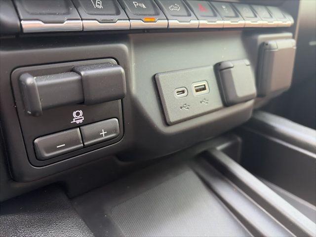 2020 Chevrolet Silverado 3500HD 4WD Crew Cab Standard Bed High Country