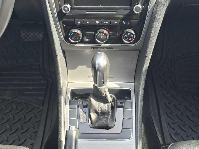 2014 Volkswagen Passat 1.8T SE