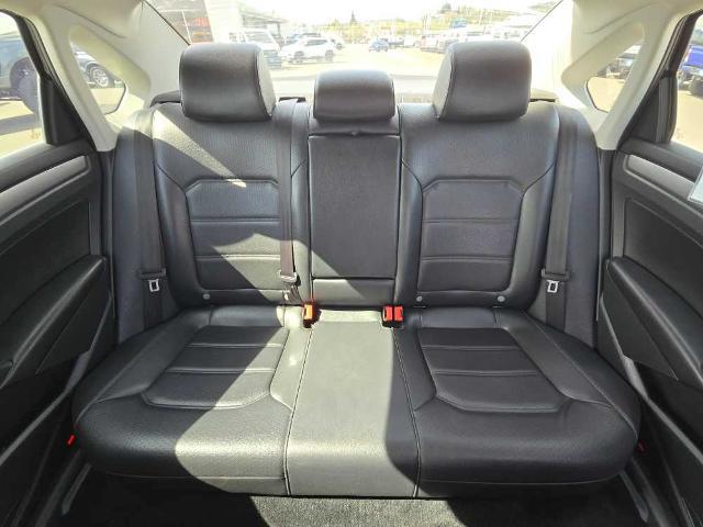 2014 Volkswagen Passat 1.8T SE