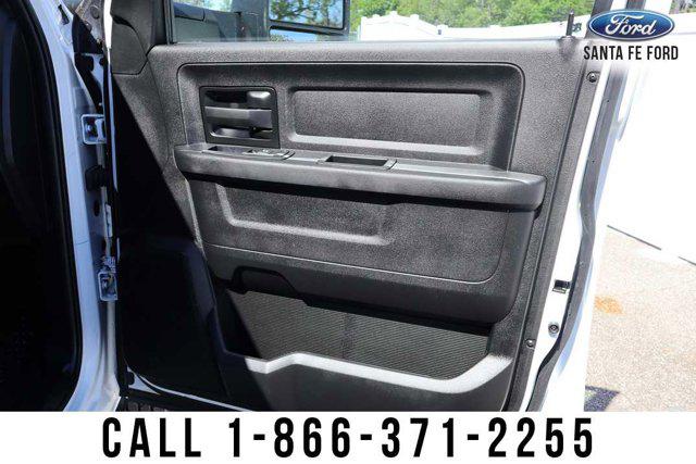2024 Ram 3500 Tradesman Crew Cab 4x4 8' Box