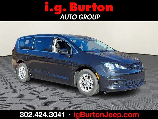 2023 Chrysler Voyager LX