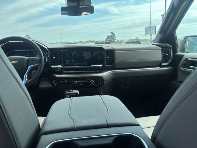 2026 Chevrolet Silverado 1500 4WD Crew Cab Standard Bed LT