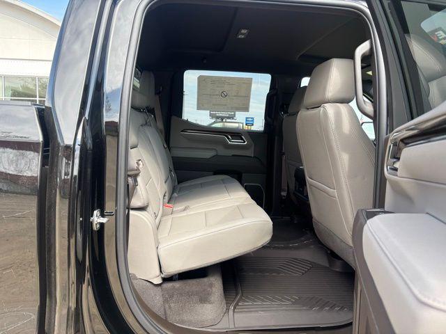 2026 Chevrolet Silverado 1500 4WD Crew Cab Standard Bed LT