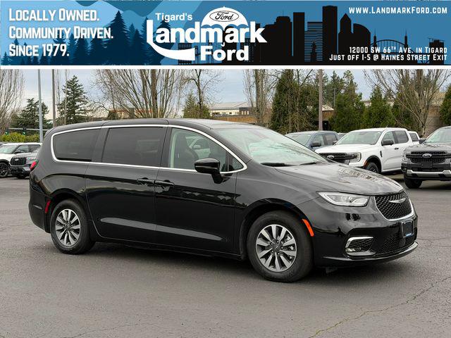 2024 Chrysler Pacifica Hybrid Select for sale in Tigard, OR