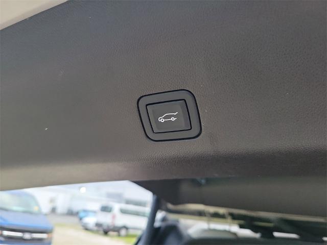 2023 Chevrolet Suburban 4WD Z71