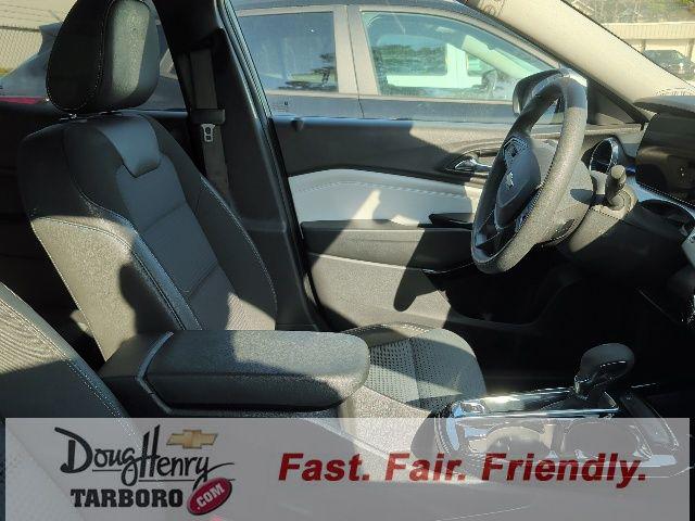 2025 Chevrolet Trax FWD LT