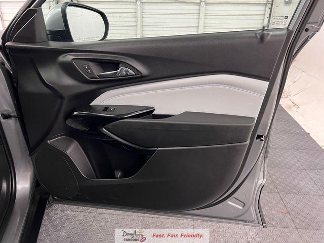 2025 Chevrolet Trax FWD LT