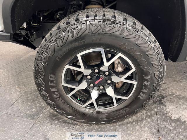 2023 GMC Canyon 4WD Crew Cab Short Box AT4X