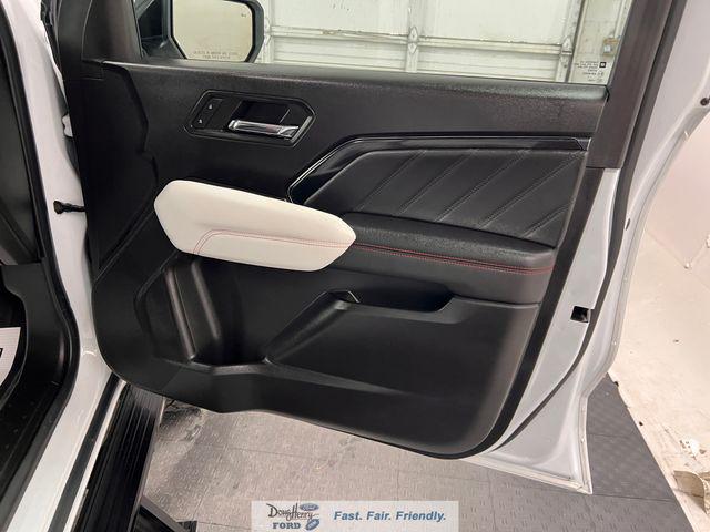 2023 GMC Canyon 4WD Crew Cab Short Box AT4X