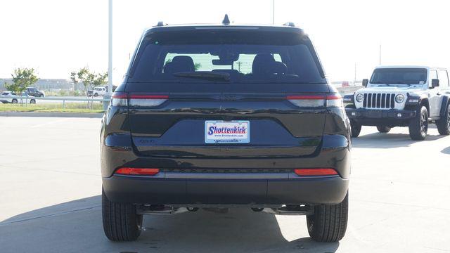 2026 Jeep Grand Cherokee Altitude 4x4