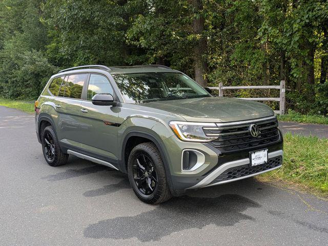 2025 Volkswagen Atlas 2.0T Peak Edition