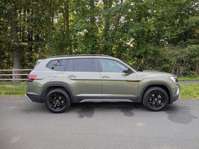 2025 Volkswagen Atlas 2.0T Peak Edition