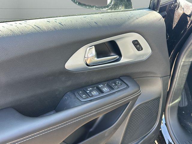 2026 Chrysler Pacifica Limited AWD